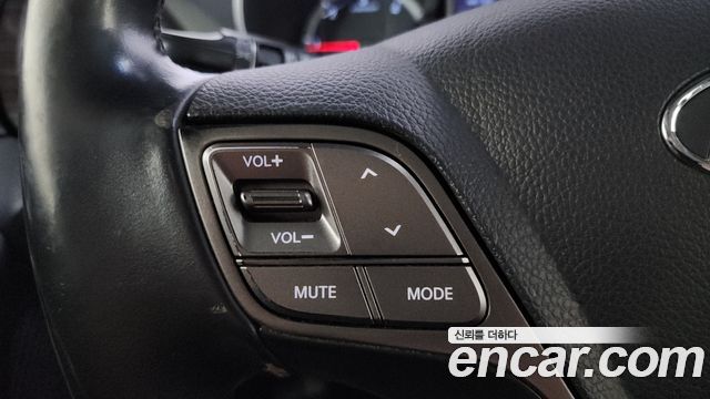 Hyundai Santafe Diesel(e-VGT) 2.0 2WD Morden — photo 1 of 31