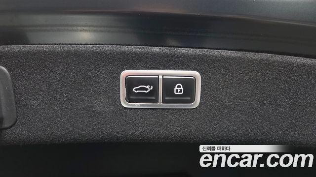 Genesis G80 Gasoline 2.5 Turbo AWD — photo 1 of 31