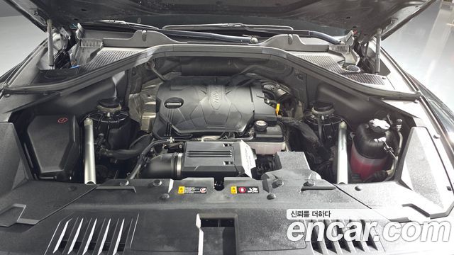 Genesis GV80 2.5T Gasoline AWD — photo 1 of 32