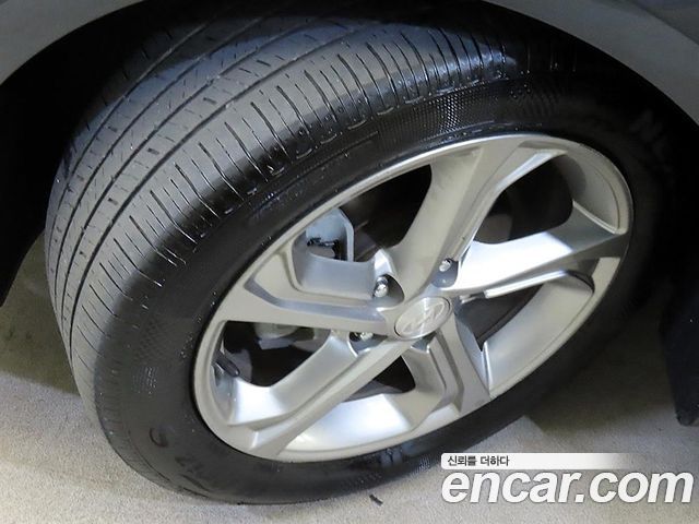 Hyundai Sonata 2.0 Smart — photo 1 of 19