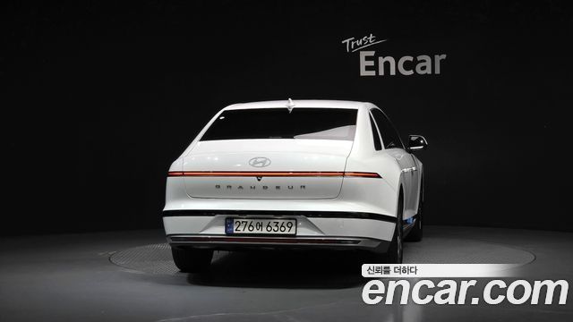 Hyundai Grandeur 2,5 Gasoline 2WD — photo 1 of 31