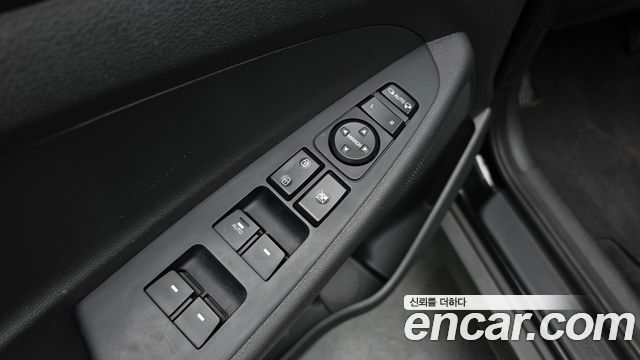 2016 Hyundai Tucson Diesel 1.7 2WD, photograph 6