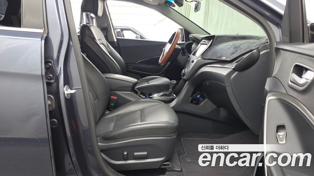 Hyundai Santafe Diesel 2.0 2WD — photo 1 of 33