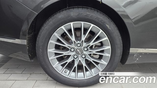 Genesis G80 Gasoline 2.5 Turbo AWD — photo 1 of 31