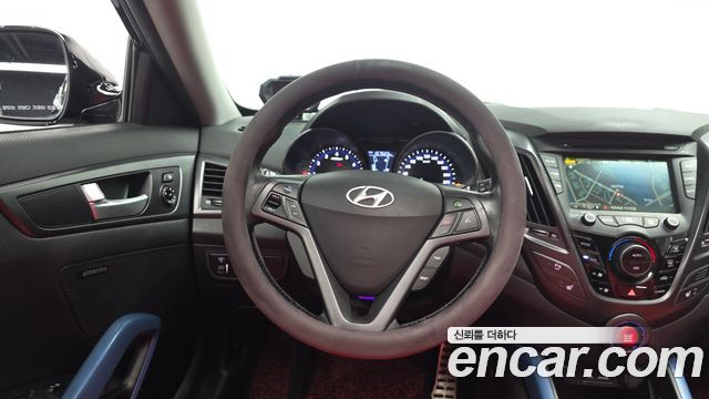 Hyundai Veloster T-GDi Extreme — photo 1 of 30