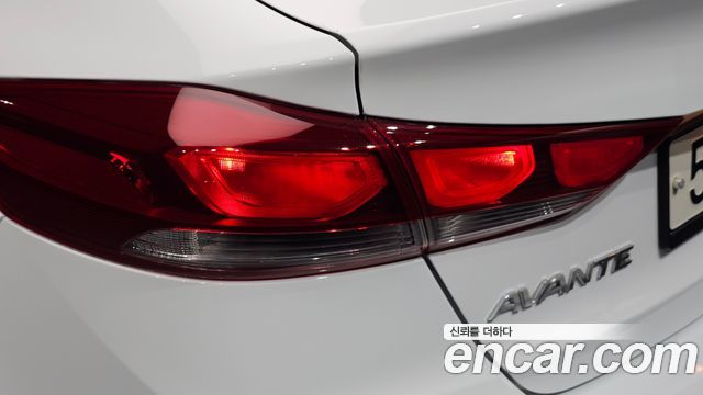Hyundai AVANTE 1.6 GDI Value Plus — photo 1 of 30