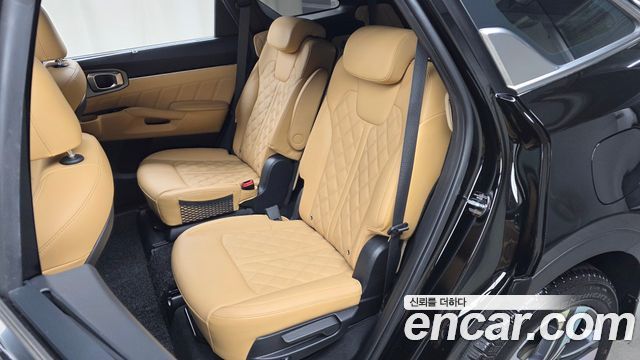 Kia Sorento HEV 1.6 2WD — photo 1 of 34