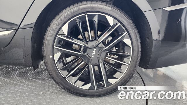 2026 Kia K8 Noblesse, photograph 2