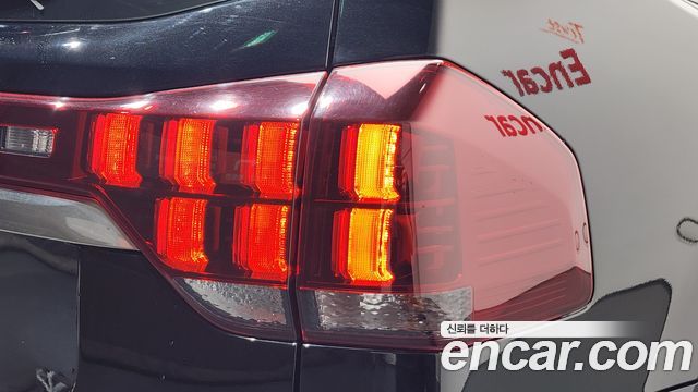 Kia Mohave Diesel 3.0 4WD 7-Seater — photo 1 of 32