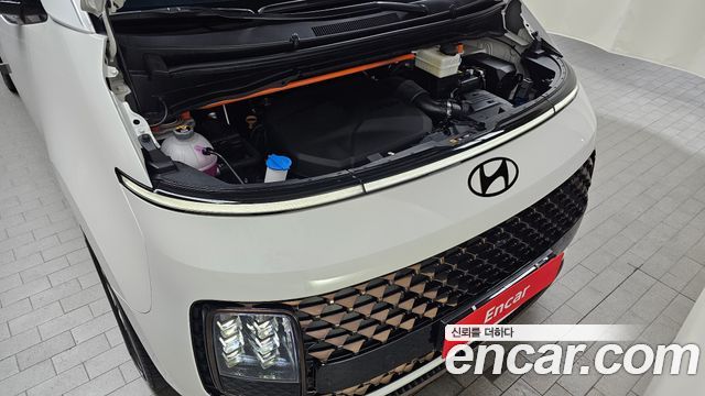 2024 Hyundai Staria 4WD Lounge 9-Seater, photograph 9