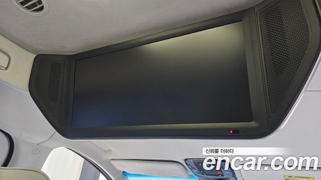 2024 Hyundai Staria 4WD Lounge 9-Seater, photograph 3