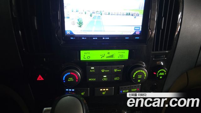 2015 Hyundai Starex 4WD Limousine, photograph 8