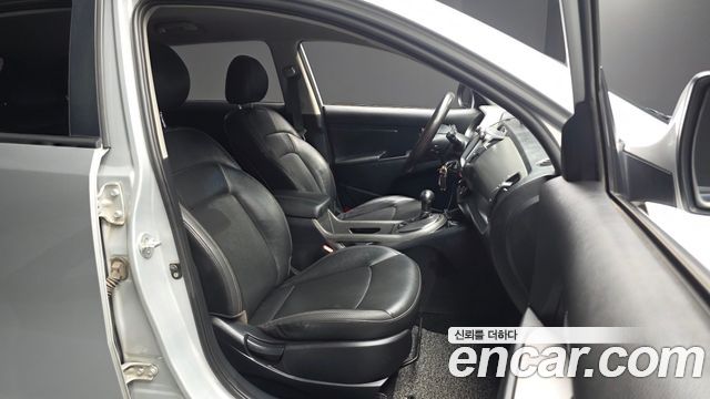 Kia Sportage Diesel 2WD Luxury — photo 1 of 30