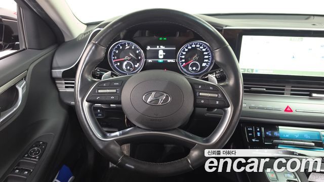 Hyundai Grandeur 2.5 — photo 1 of 36