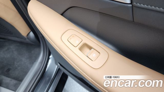 Hyundai Sonata 1.6 Turbo — photo 1 of 36