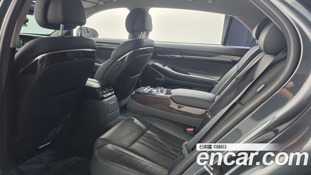 Genesis EQ900 3.8 GDI AWD — photo 1 of 35