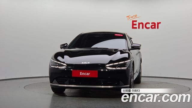 Kia EV6 Long Range — photo 1 of 38
