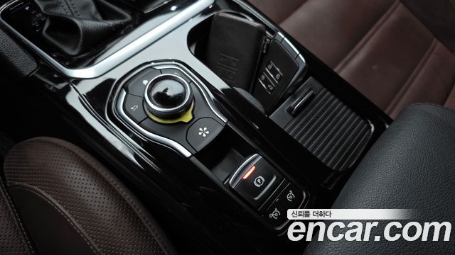 Renault-KoreaSamsung SM6 1.6 TCe LE — photo 1 of 32
