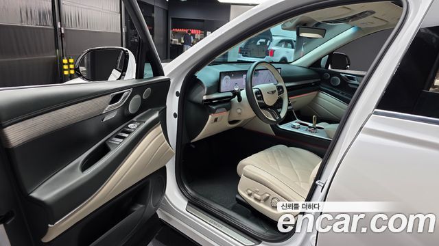 Genesis GV80 2.5T Gasoline AWD — photo 1 of 20
