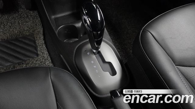 2022 ChevroletGMDaewoo Spark Premier, photograph 5