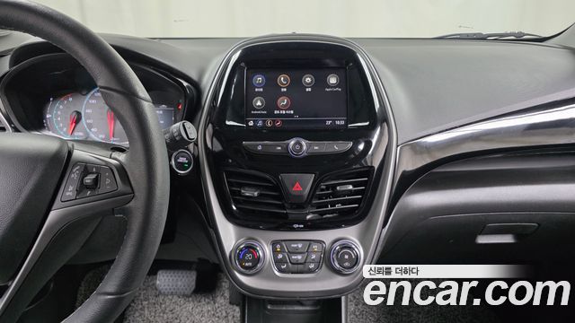 2022 ChevroletGMDaewoo Spark Premier, photograph 2