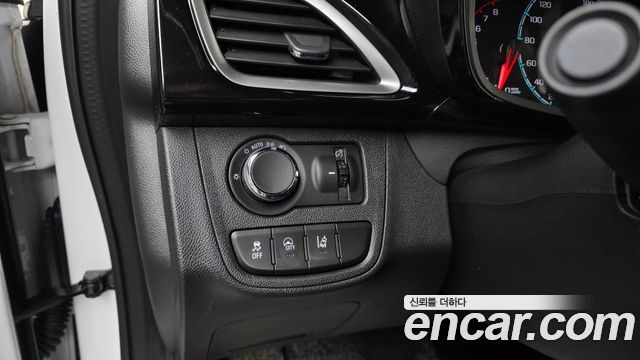 2022 ChevroletGMDaewoo Spark Premier, photograph 10