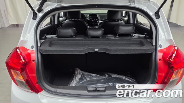 2022 ChevroletGMDaewoo Spark Premier, photograph 7