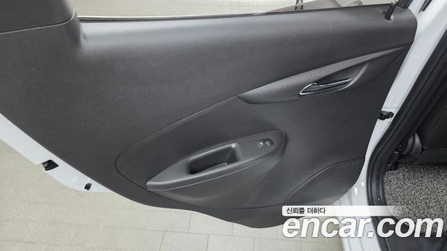 2022 ChevroletGMDaewoo Spark Premier, photograph 11
