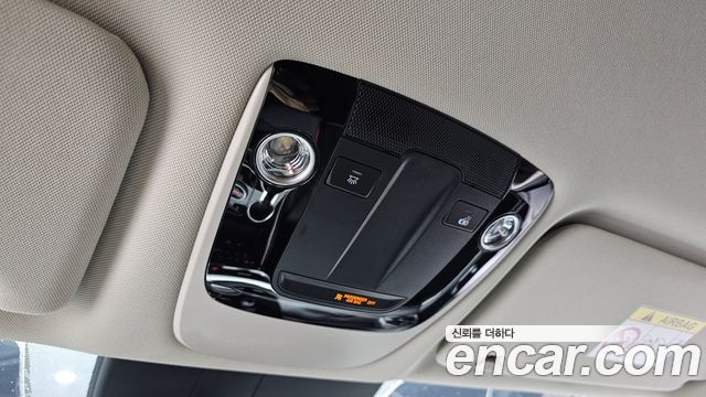 Kia K5 2.0 — photo 1 of 33