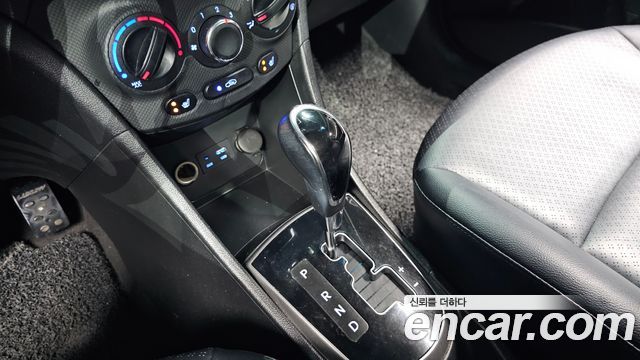 Hyundai Accent 1.4 VVT Modern — photo 1 of 30