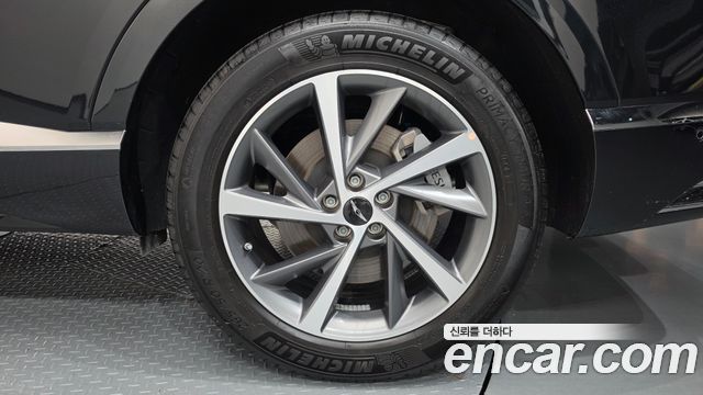 Genesis GV80 2.5T Gasoline AWD — photo 1 of 40