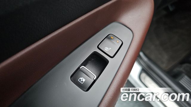 Hyundai Santafe Gasoline 2.0T 4WD — photo 1 of 32