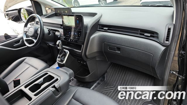 Hyundai Staria Cargo 3-Seater — photo 1 of 30