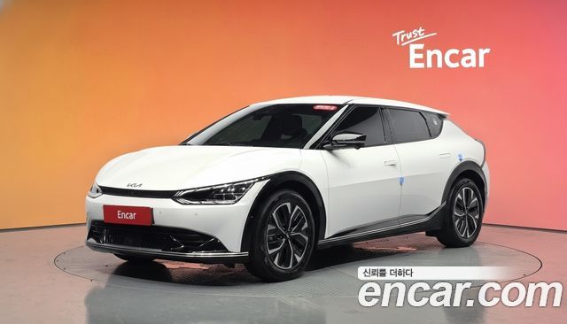 2022 Kia EV6 Long Range, photograph 1