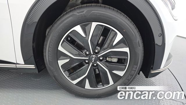 2022 Kia EV6 Long Range, photograph 10