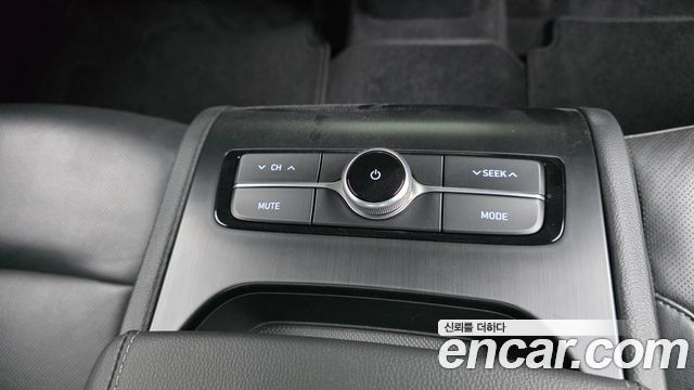 Hyundai Grandeur 2.4 Premium — photo 1 of 31