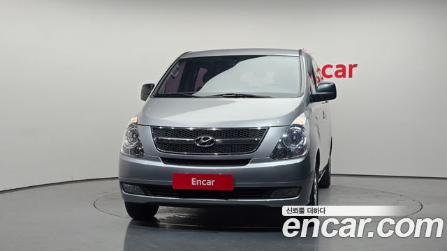 2012 Hyundai Starex 12-Seater Wagon, photograph 5