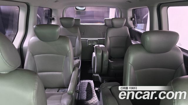 2012 Hyundai Starex 12-Seater Wagon, photograph 8