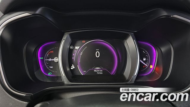 Renault-KoreaSamsung QM6 2.0 GDe RE Signature 2WD — photo 1 of 36