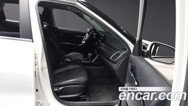 2022 Kia Seltos Gasoline 1.6 Turbo 2WD, photograph 2