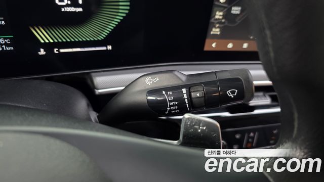 Kia K5 2.0 — photo 1 of 34