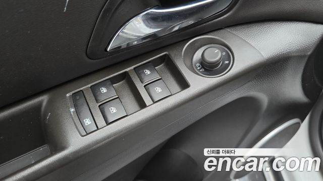 2013 ChevroletGMDaewoo Cruze 1.8 LT+ Leather Package, photograph 2