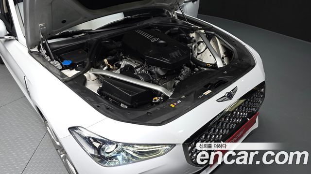 2019 Genesis G70 2.0T, photograph 2