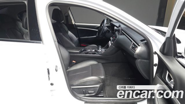 2019 Genesis G70 2.0T, photograph 4
