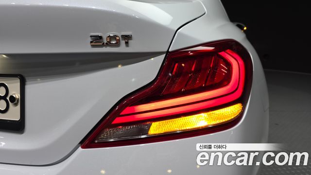 2019 Genesis G70 2.0T, photograph 3
