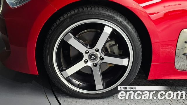 Kia Stinger 2.2 Diesel AWD — photo 1 of 34