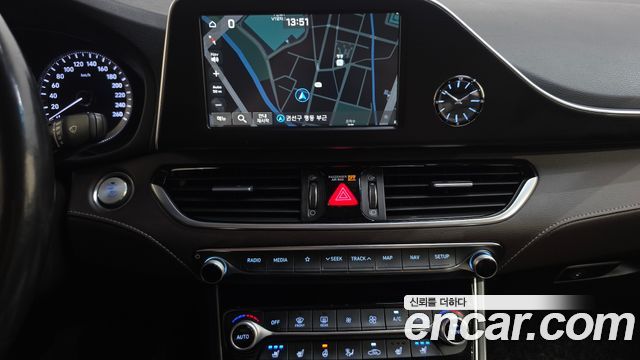 Hyundai Grandeur 3.0 LPi Modern (Rental Car) — photo 1 of 20