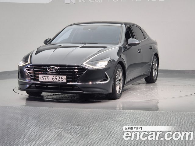 Hyundai Sonata 2.0 — photo 1 of 20