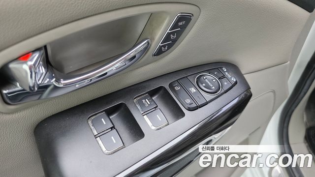 Kia Canival 9-Seater Noblesse Special — photo 1 of 35