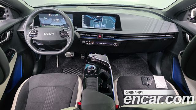 Kia EV6 Long Range — photo 1 of 33